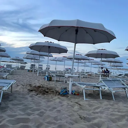Pesaro Bnb Lägenhet